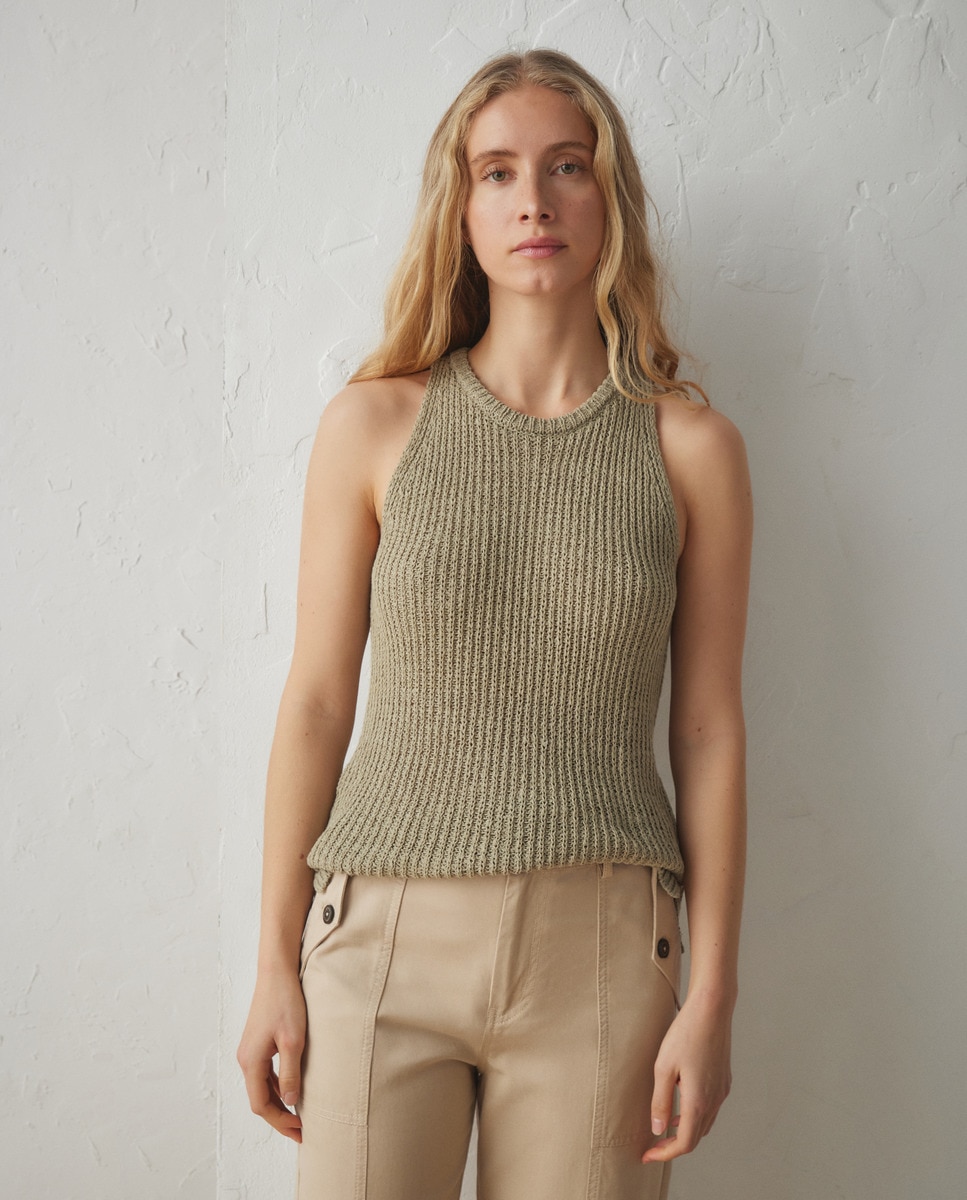 Camisola de Malha sem Mangas e com Gola Halter 510 Verde Claro-1