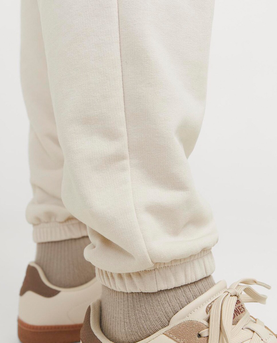 Joggers com Cós Elástico e Cordões Bege-6
