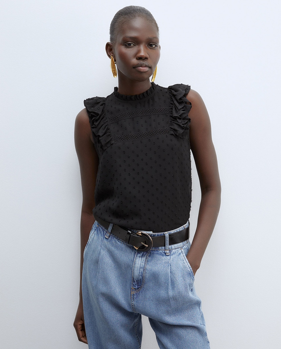 Blusa com Renda e Plumetti Preto-1