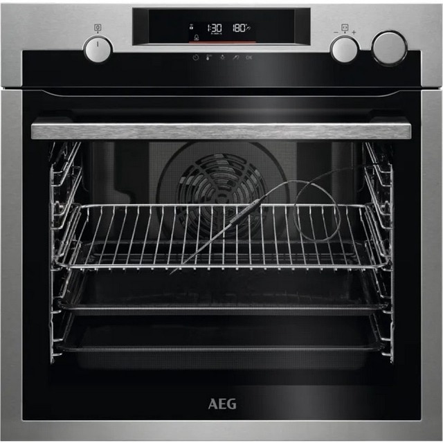Imagem 0 de Forno Multifunções AEG BSS578271M a Vapor, Pirolítico e de 72 Litros - Inox Antidedadas