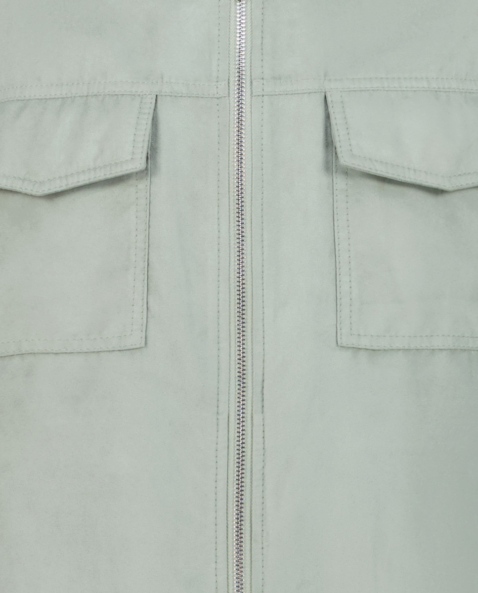 Blusão Curto de Camurcina com Bolsos Inclinados Verde-claro-5