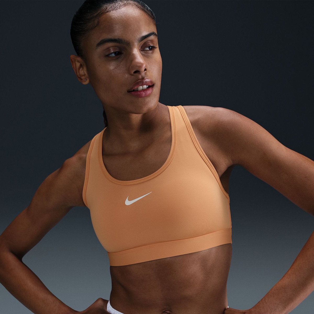 Top de Mulher Swoosh Medium Support Verde-4