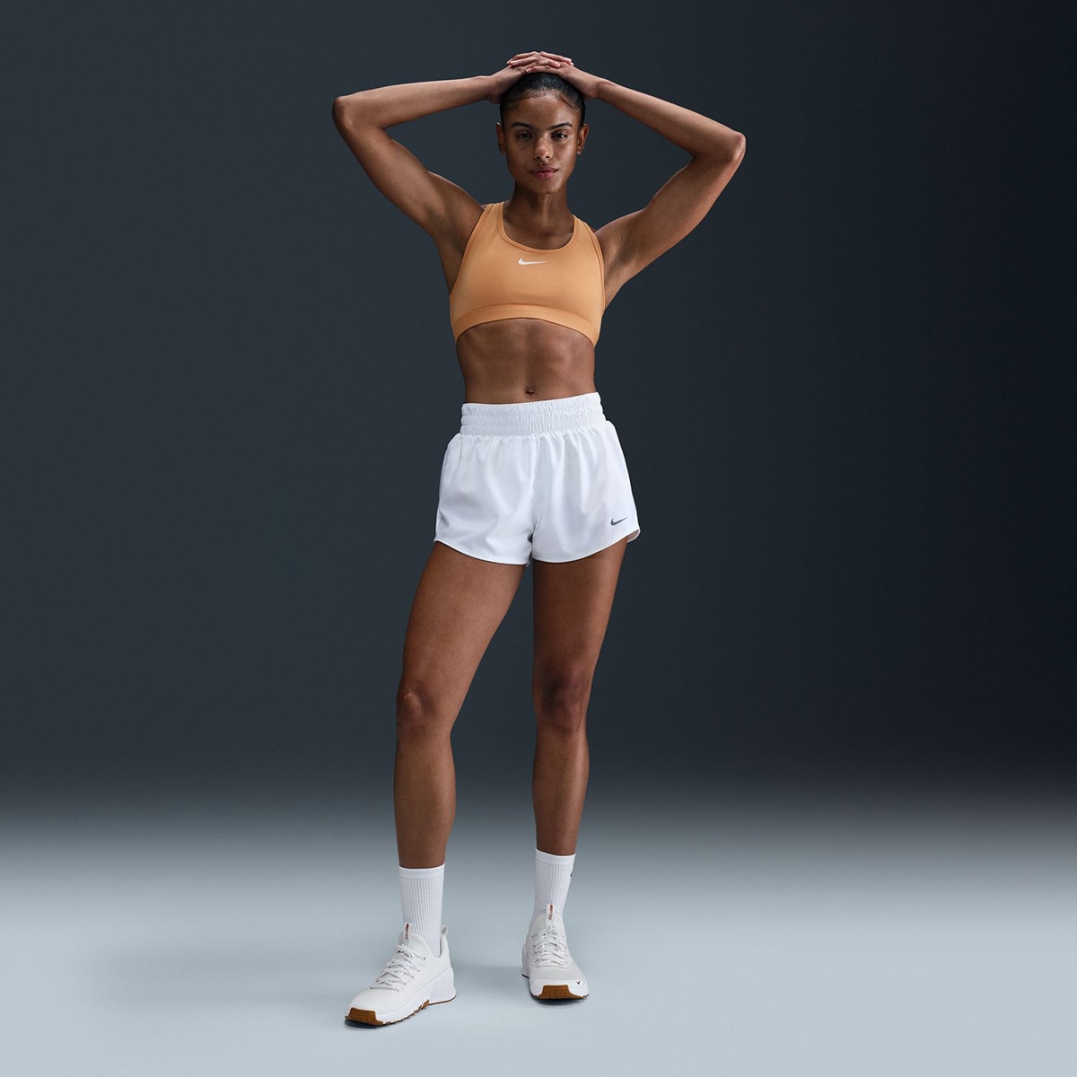 Top de Mulher Swoosh Medium Support Verde-1