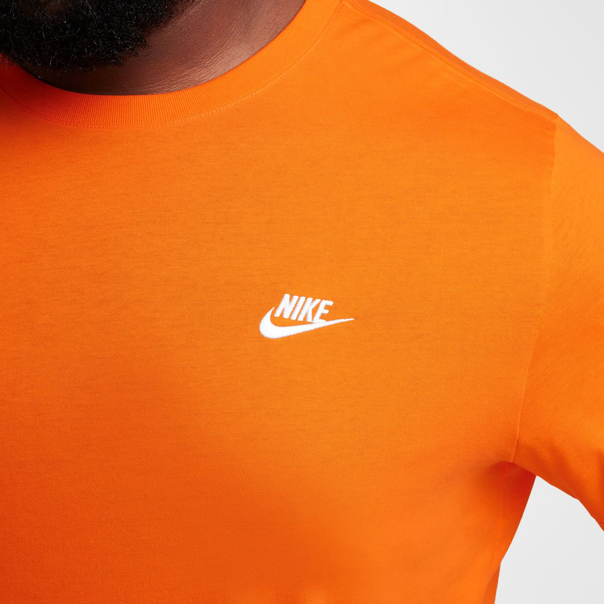 T-shirt de homem Sportswear Club Nike Laranja-3