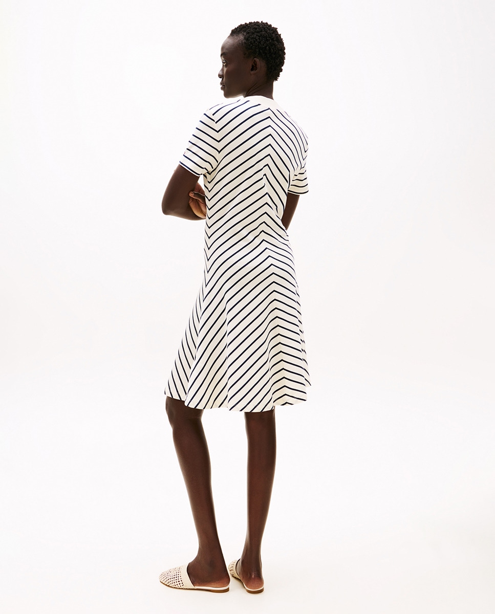 Vestido Curto com Estampado às Riscas Branco-2