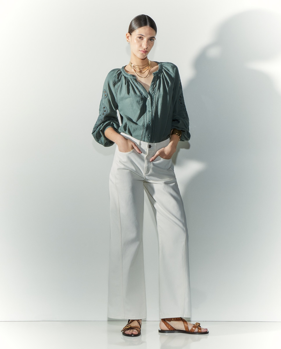 Blusa de Manga Comprida com Bordados Verde-2