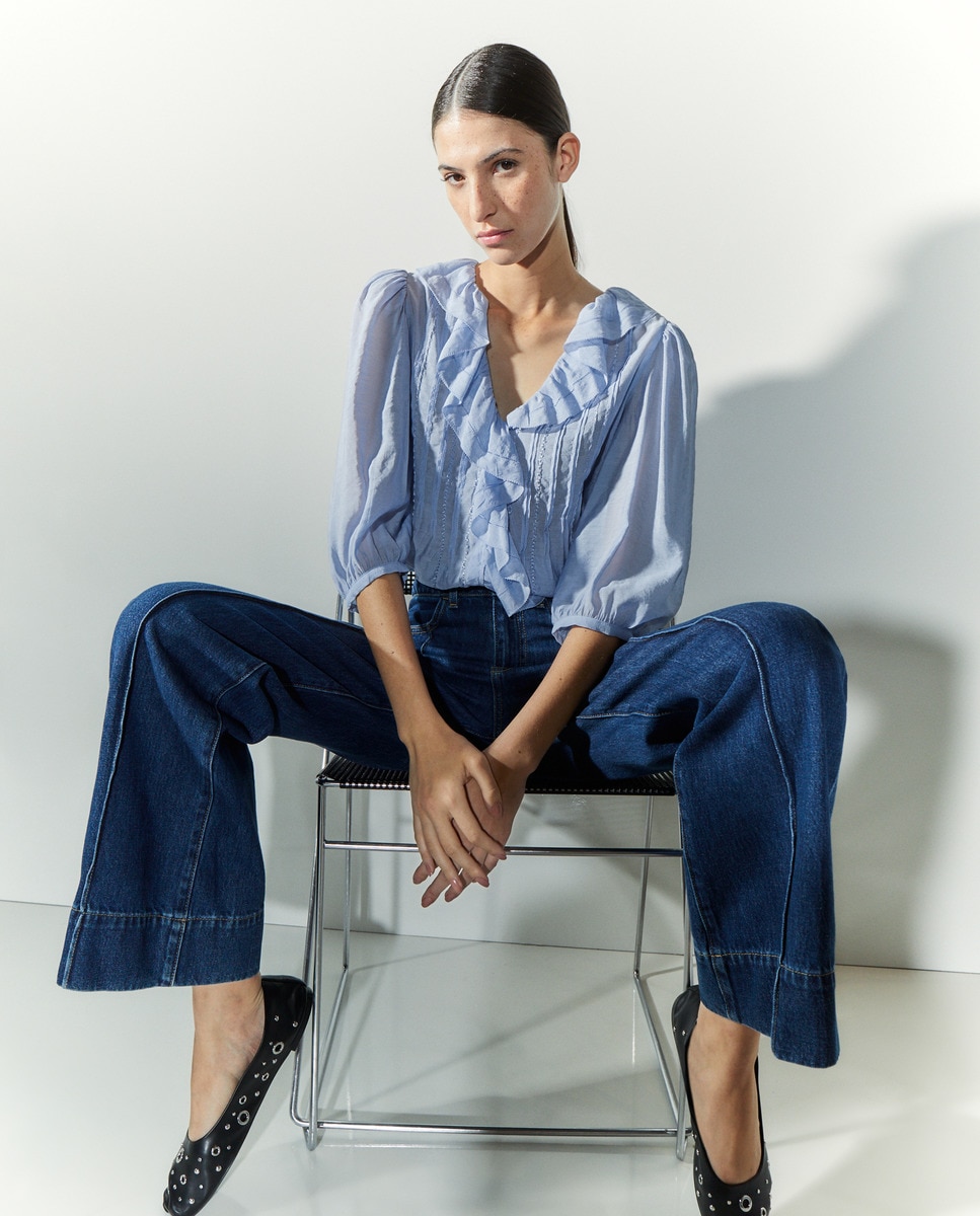 Blusa de Manga Comprida com Folho e Bordados 410 Azul Claro-1
