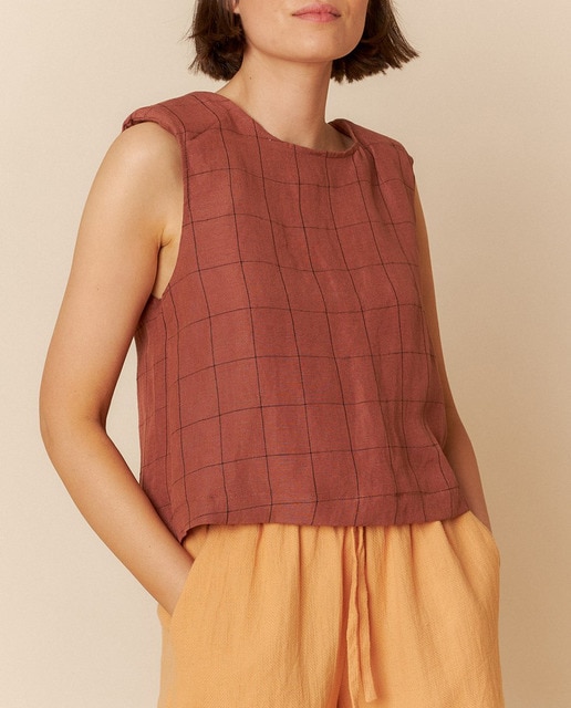 Imagen 0 de Blusa de mujer cuello redondo sin mangas
