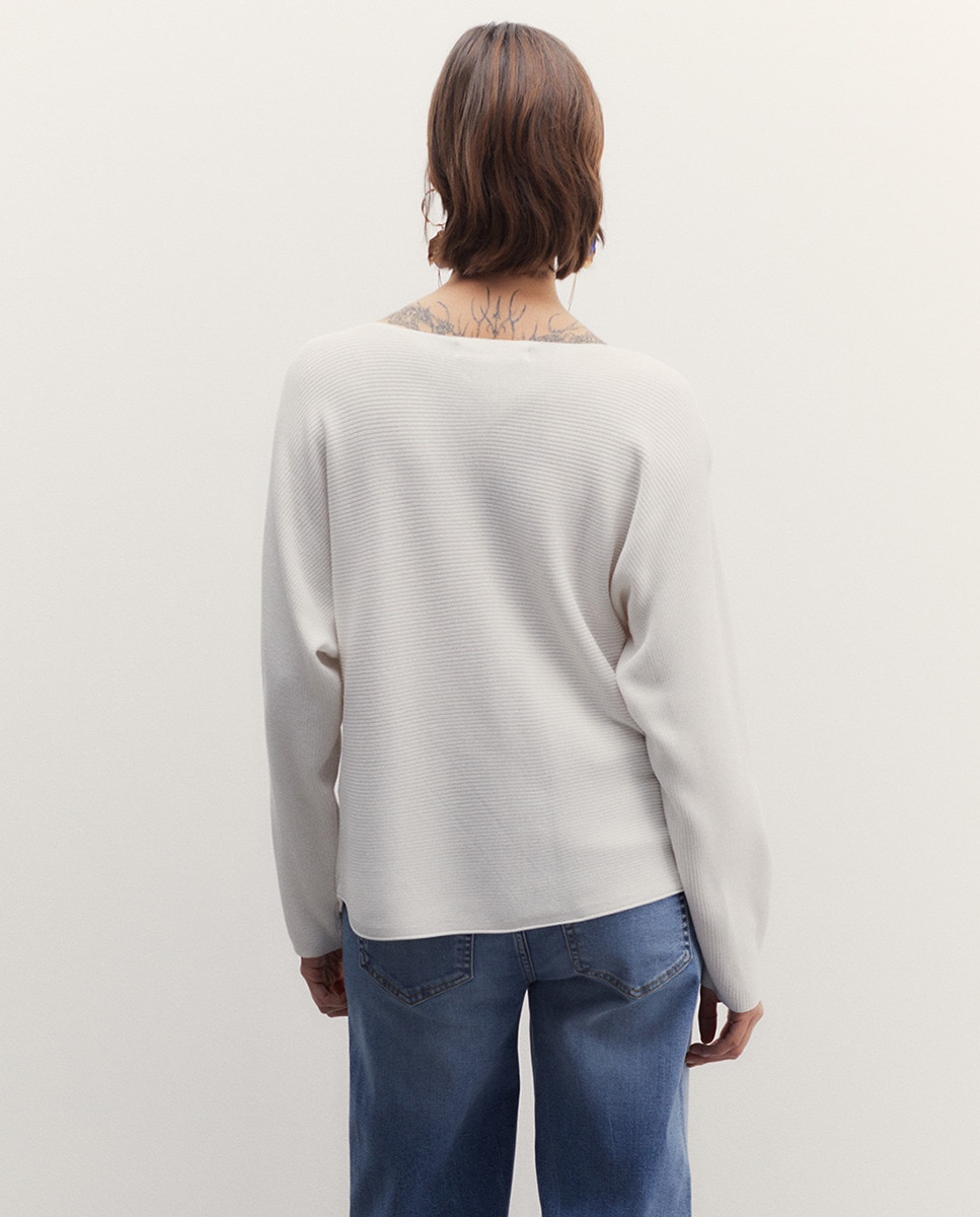 Camisola de Malha com Manga Morcego Branco-2