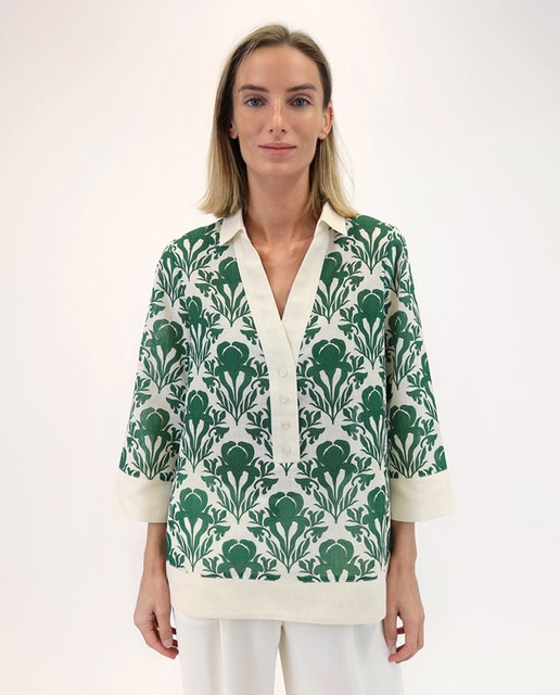 Imagen 0 de Blusa de mujer con estampado floral y vivos a contraste