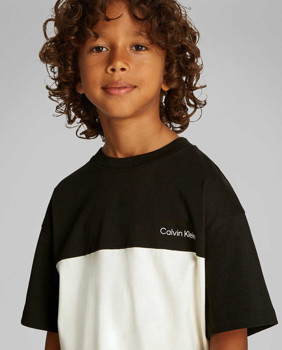 T-shirt de Manga Curta com Color Block Preto-3