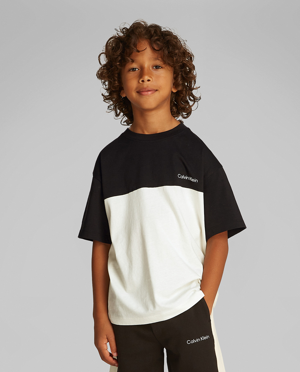 T-shirt de Manga Curta com Color Block Preto-1