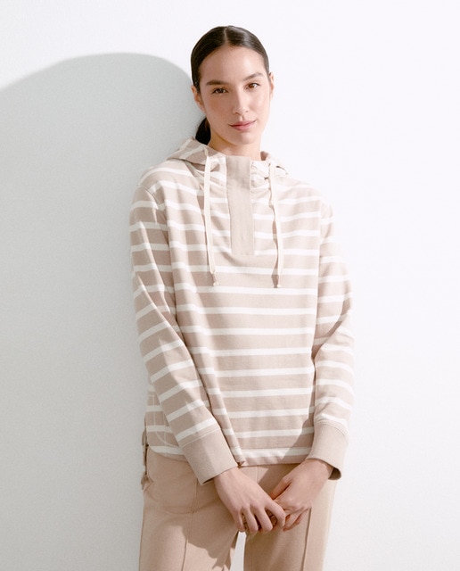 Imagem 0 de Sweatshirt de Decote em Bico com Capuz