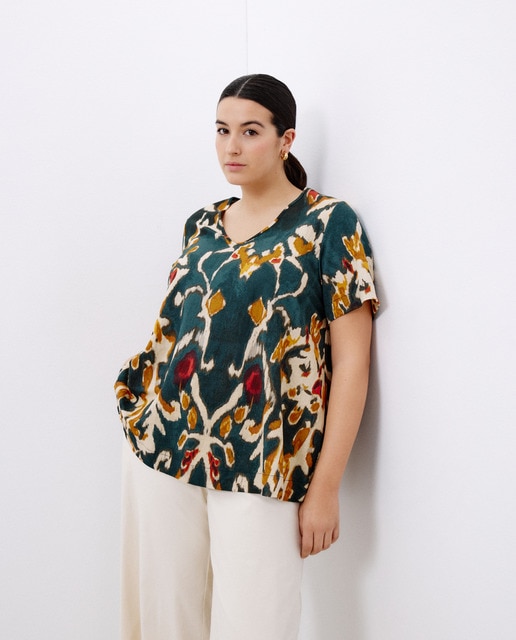 Imagem 0 de T-shirt de Decote em Bico e Estampado