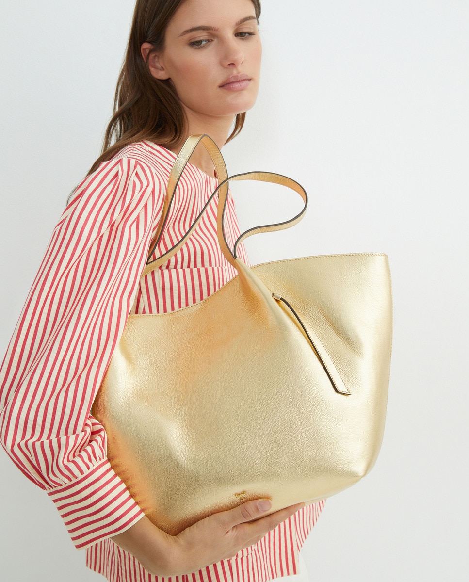 Mala Shopper em Pele com Pinça e Detalhe nas Alças Ouro-4