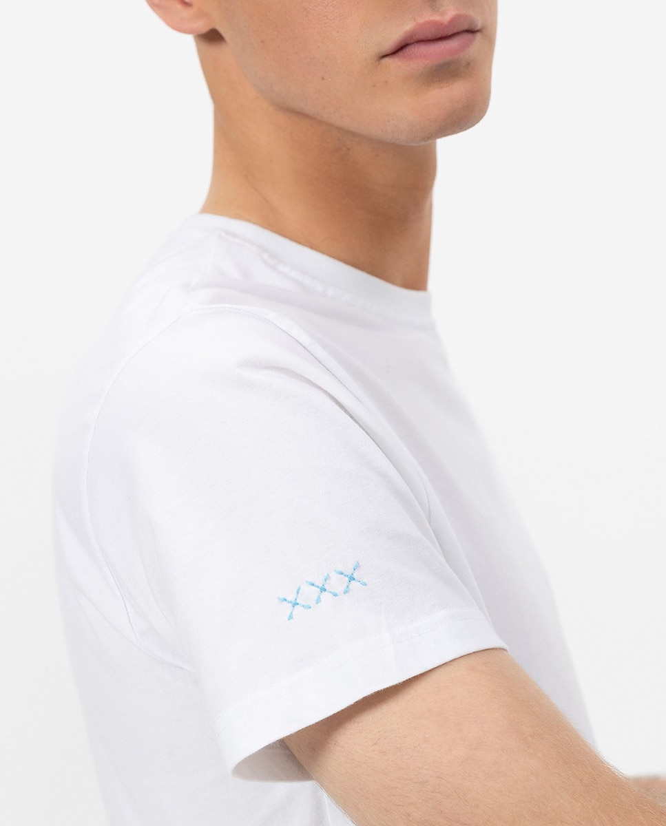 T-shirt com Manga Curta e Gola Redonda Branco-7