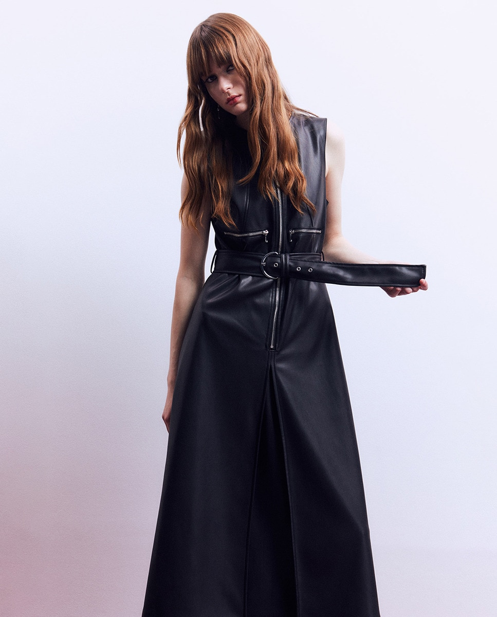 Vestido em Polipele Midi Preto-2