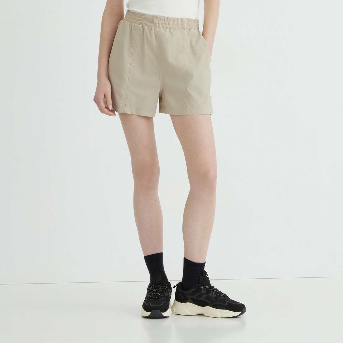 Pantalón corto senderismo mujer Crudo-2