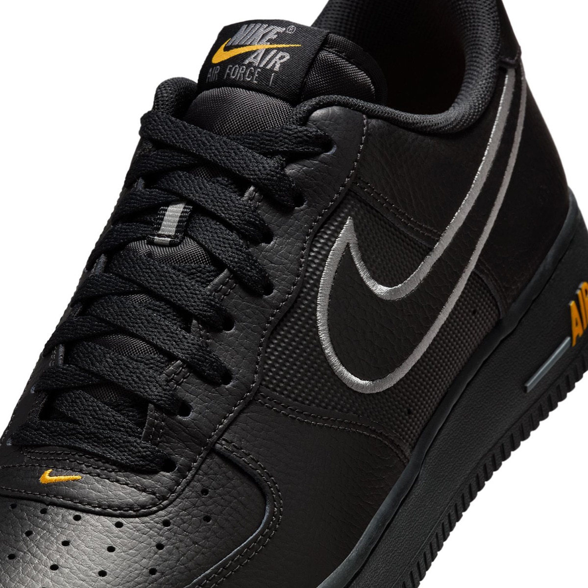 Sapatilhas Casual de Homem Air Force 1 '07 Preto-8