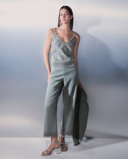 Imagen 0 de Pantalón de mujer con bordados y lentejuelas