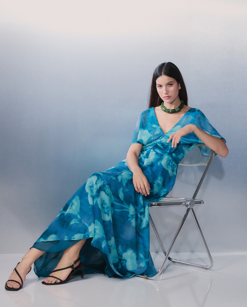 Vestido Comprido de Manga Curta com Capa Azul-1