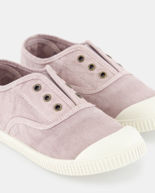 Lona infantil con puntera sin cordones