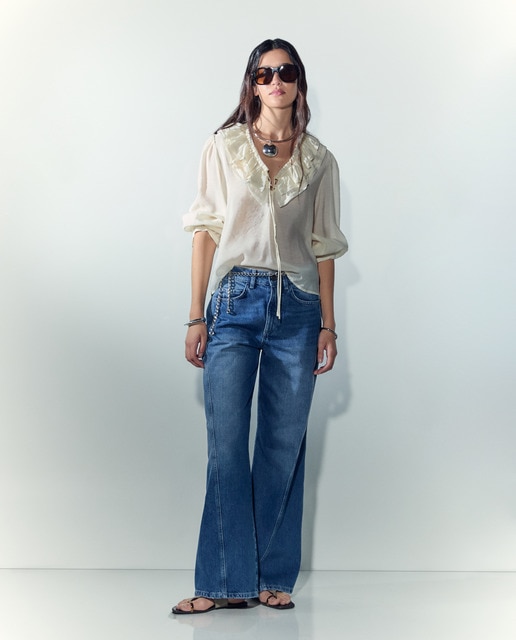 Imagem 0 de Jeans Flare de Cintura Subida