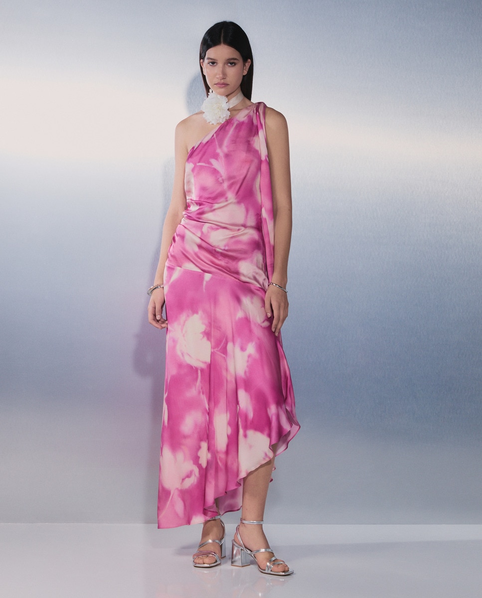 Vestido com Decote Assimétrico Estampado Rosa-2