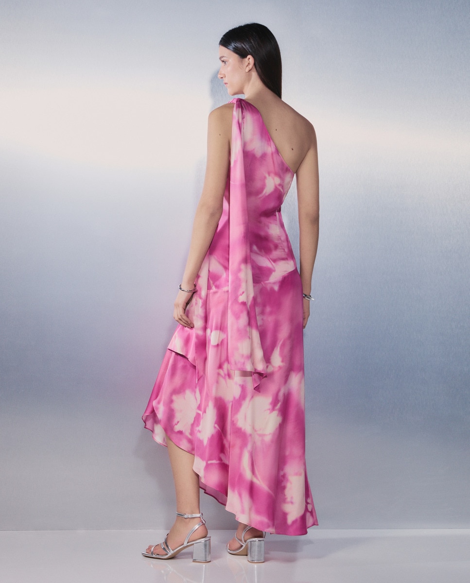 Vestido com Decote Assimétrico Estampado Rosa-3
