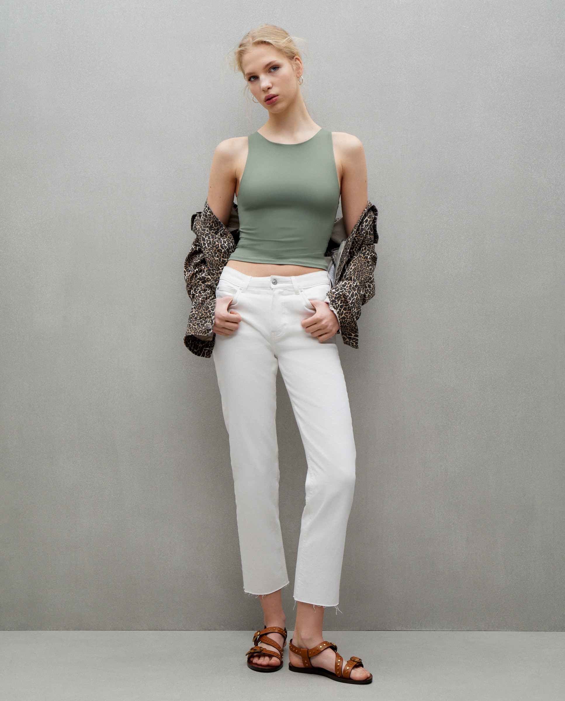 Top Halter Liso Caqui-2