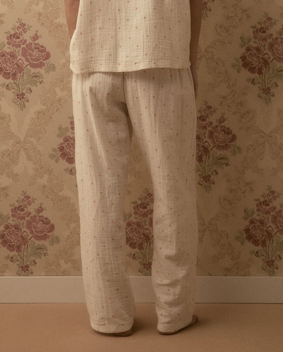 Pijama com Estampado Floral Branco-3