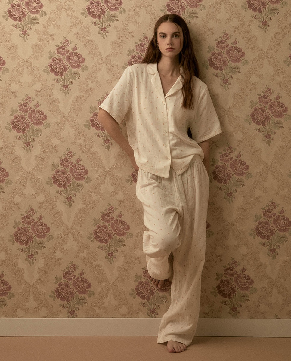 Pijama com Estampado Floral Branco-1
