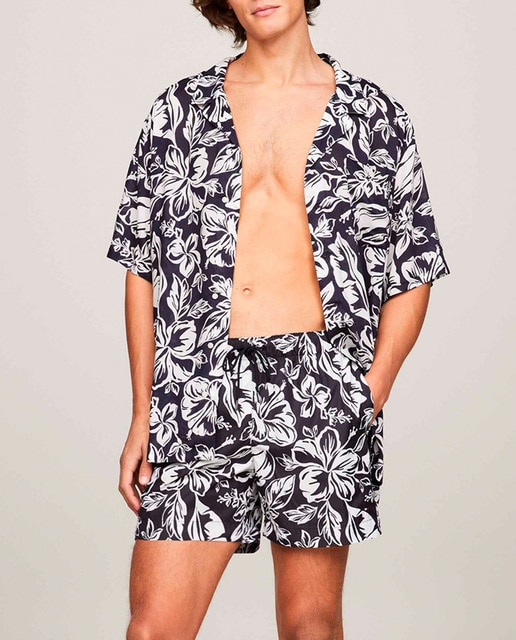 Imagen 0 de Bañador tipo bóxer con estmpado de palmeras y bandera trasera