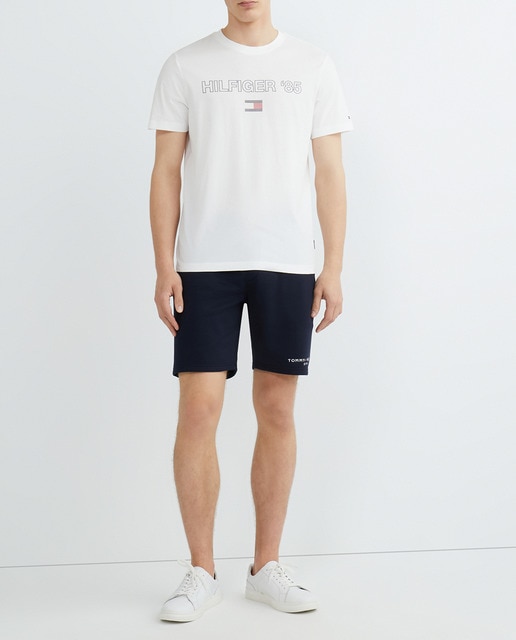 Imagen 0 de Pantalones cortos de chándal en tonos lisos y branding impreso