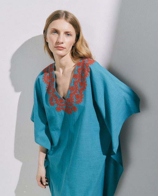 Imagem 0 de Kaftan com Bordado no Decote