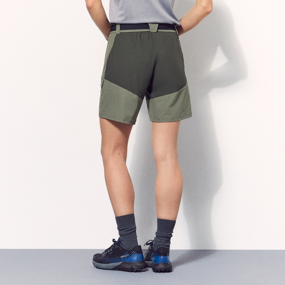 Bermudas de Montanha de Mulher Verde-3
