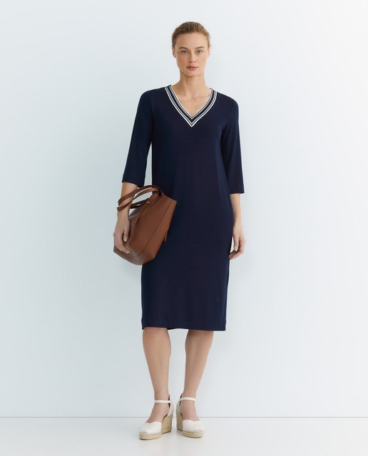 Imagem 0 de Vestido Midi com Manga 3/4 e Decote em Bico