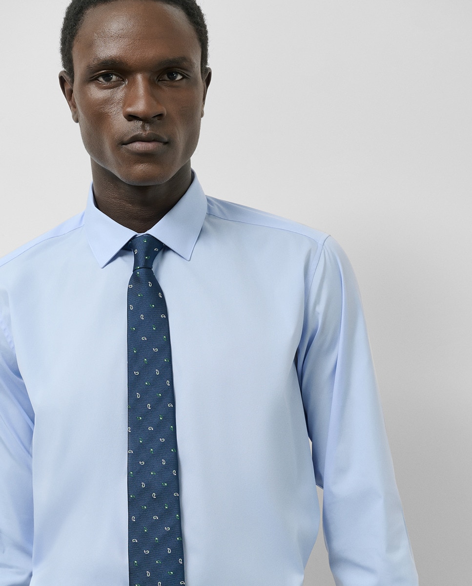 Combinar Traje Traje Gris Claro Con Camisa Azul Camisa Con Corbata