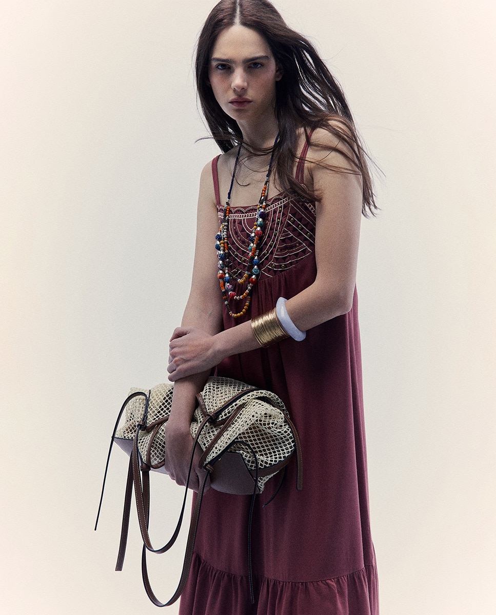Vestido com Peitilho Acolchoado Bordeaux-4
