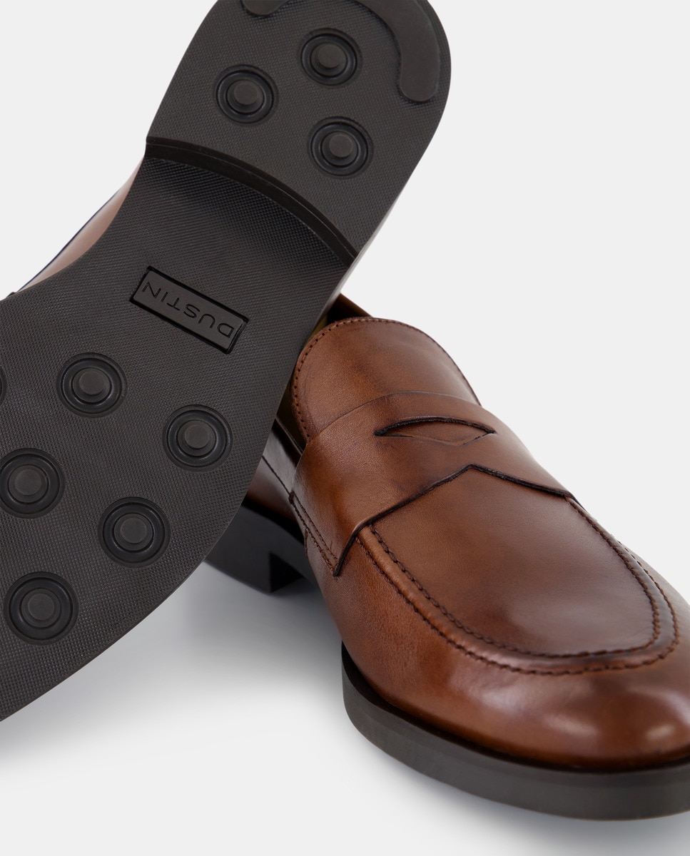 Mocassins em Pele com Travessão Couro-5