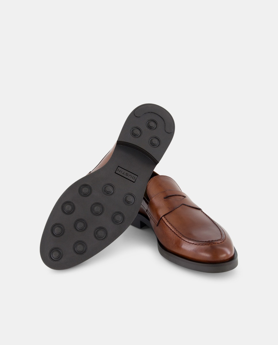 Mocassins em Pele com Travessão Couro-2