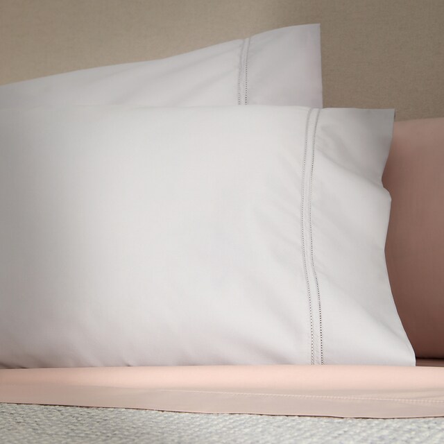 Imagem 0 de Fronha de Algodão Egípcio e Cetim 600 Fios