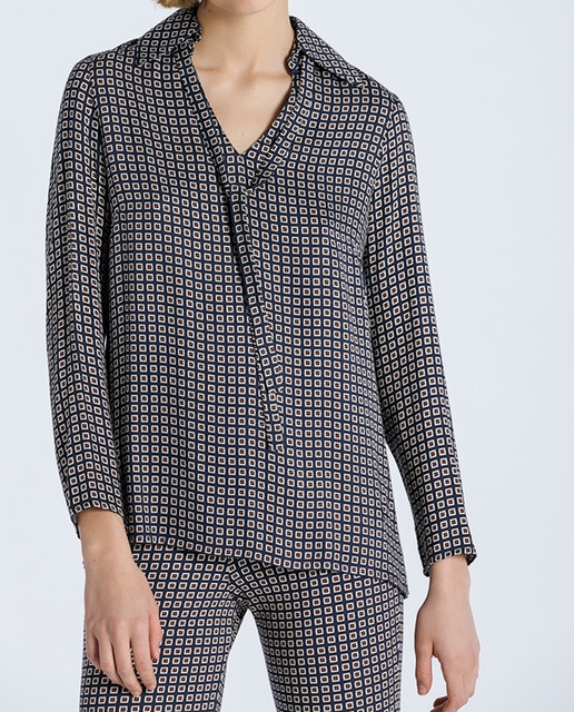 Imagen 0 de Blusa de mujer estampada de manga larga