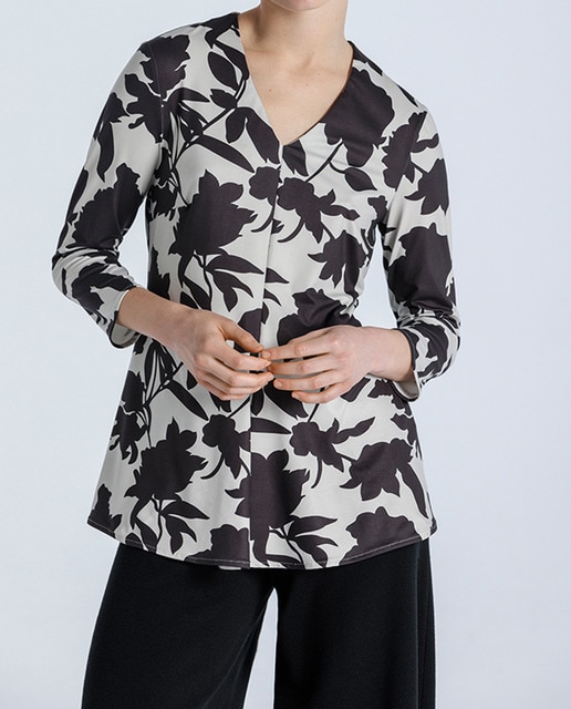 Imagen 0 de Blusón de mujer estampado flores de manga francesa