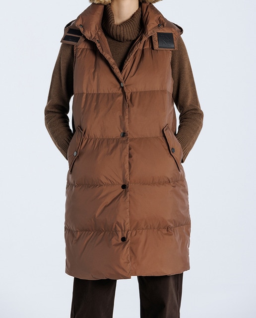 Imagen 0 de Chaleco de mujer de plumas con capucha