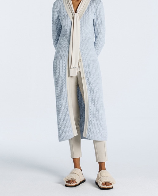 Imagen 0 de Chaqueta larga de mujer de punto con bolsillos