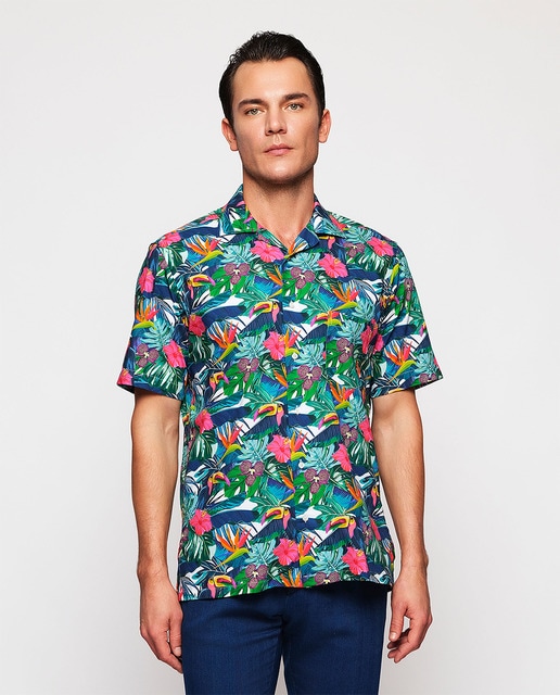 Imagem 0 de Camisa Havaiana Estampada com Manga Curta Tamanhos Grandes