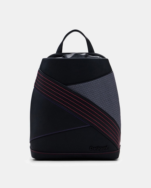 Imagem 0 de Mochila com Efeito de Pele e Contrastes M