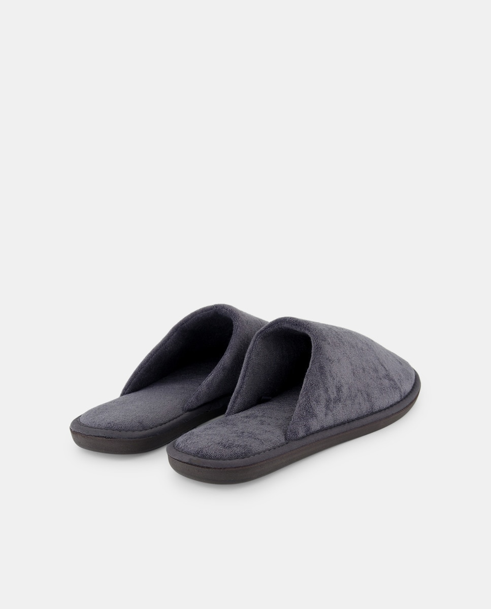 Zapatilla rizo con piso de goma Gris-3