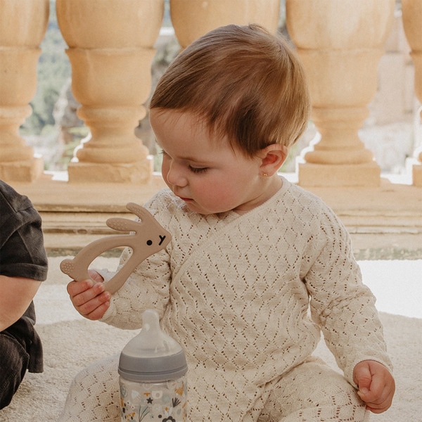 Silikonbeißring in Häschenform 1 Einheit verschiedene Farben